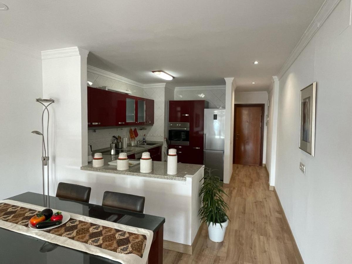 Apartamento Frente A La Playa Piso 2 Estepona Luaran gambar